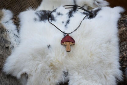 Leren ketting paddenstoel rood