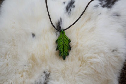 Leren ketting groene eikenblad