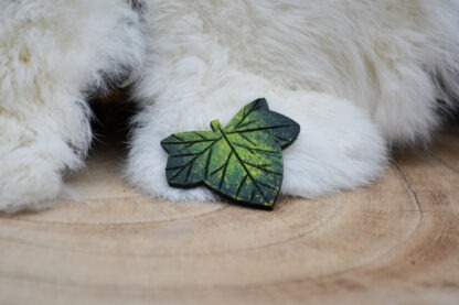 Leren magneet groen klimopblad